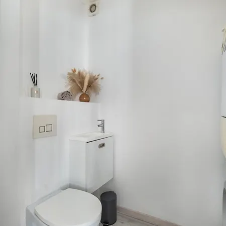 T2 Cyril Besset Apartment *